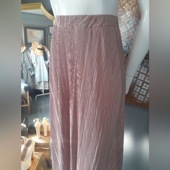 Missguided Dusty Rose Pleated Midi Skirt - Picture 12 of 12
